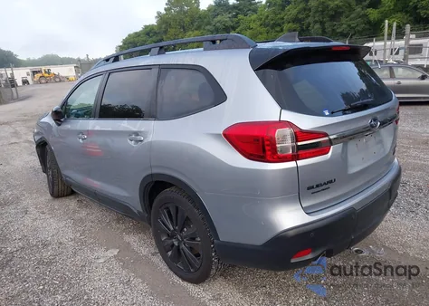 2022 Subaru Ascent Onyx Edition z USA, uszkodzony, nr VIN 4S4WMAJD4N3455151